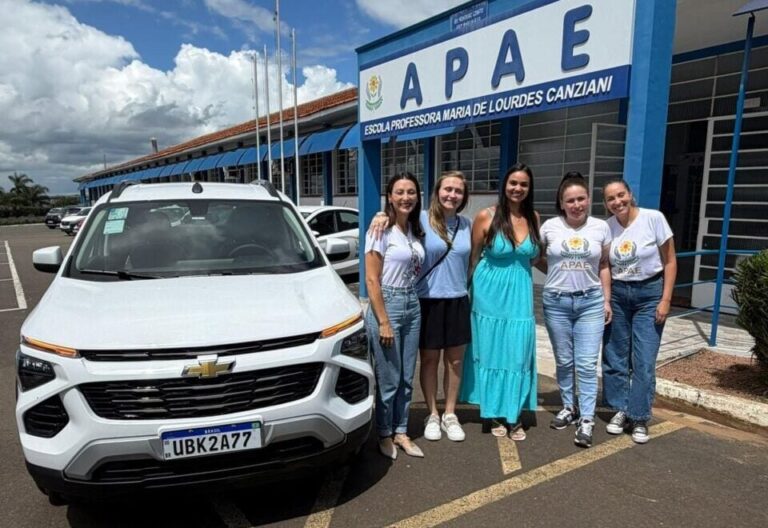 Emendas parlamentares garantem novo veículo para APAE de Ponta Grossa