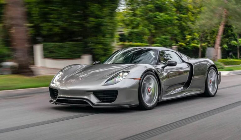 IPVA 2026 no Paraná: Porsche de R$ 12 milhões lidera ranking dos maiores impostos