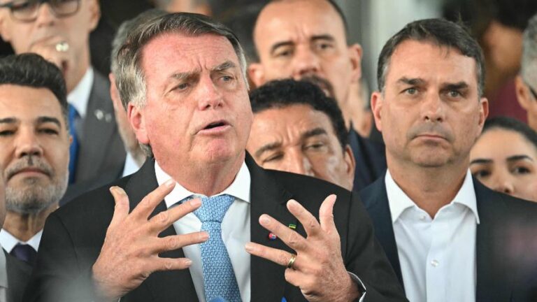 Flávio Bolsonaro candidato impacta a dinâmica da direita brasileira