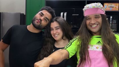 Lauren Jauregui explora sabores do Brasil durante o Carnaval