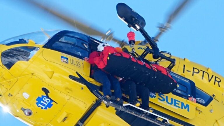 Lindsey Vonn sofre queda grave na Olimpíada de Inverno e é levada de helicóptero