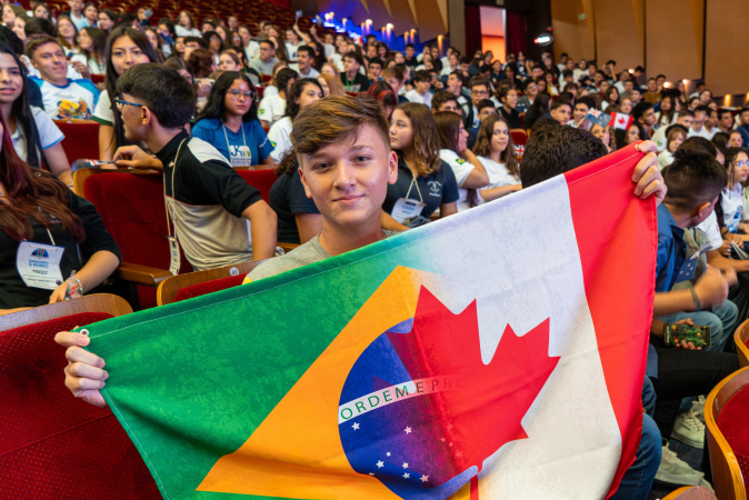Ganhando o mundo abre inscrições para estudantes da rede estadual em 2027