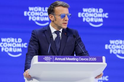 Macron quer proibir redes sociais para menores de 15 anos na França