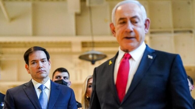 EUA e Israel avaliam intervenção militar diante da crise no Irã