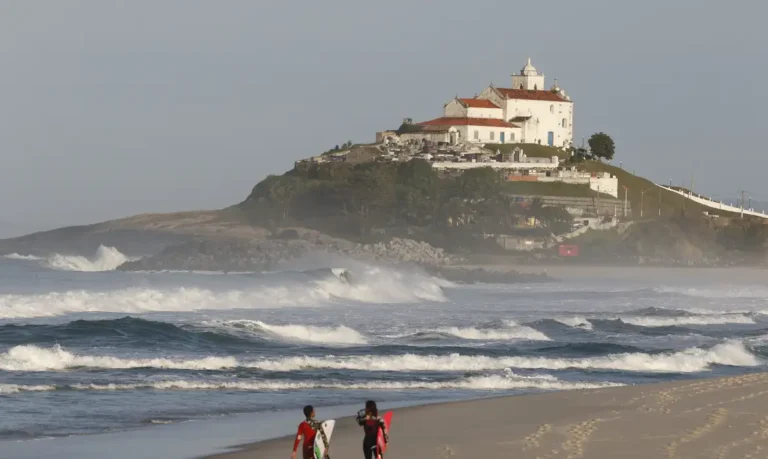 Selo Bandeira Azul abre inscrições para praias e marinas em abril