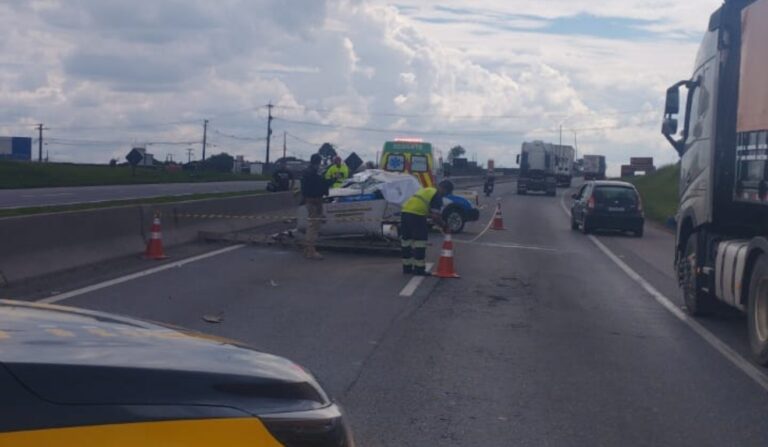 Acidente com carro de empresa no Contorno Leste causa morte de homem de 59 anos