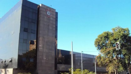 Conselho do Corinthians vota afastamento provisório de Romeu Tuma Júnior