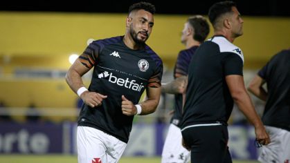 Dimitri Payet anuncia aposentadoria e encerra carreira de 21 anos