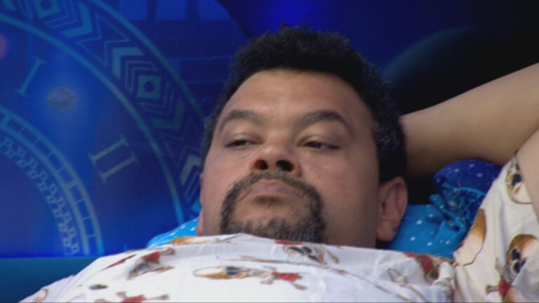 Breno enfrenta críticas intensas no BBB 26 e brother prevê consequências no jogo