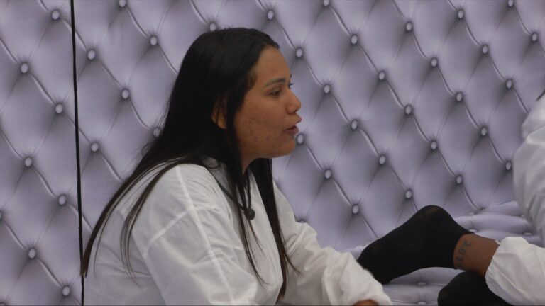 Keyphrase no quarto branco: Chaiany afirma que o BBB é seu diploma