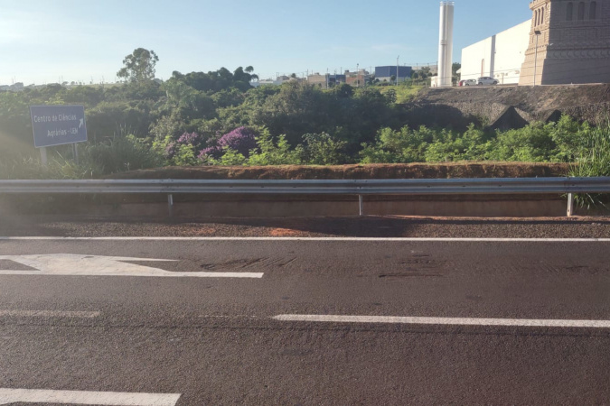 Der pr finaliza recuperação emergencial na pr-323 em umuarama