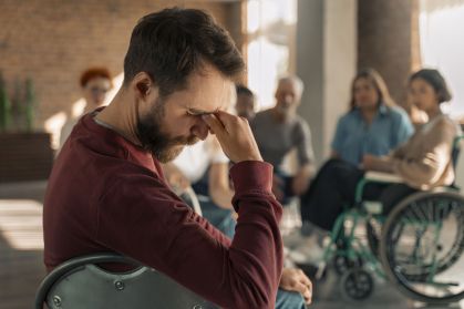 Demência em jovens: sintomas confundidos com estresse atrasam diagnóstico