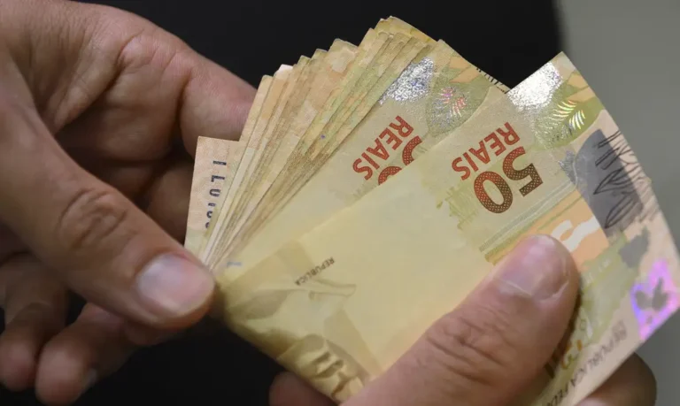 Seguro-desemprego acaba de ter teto reajustado para r$ 2.518,65