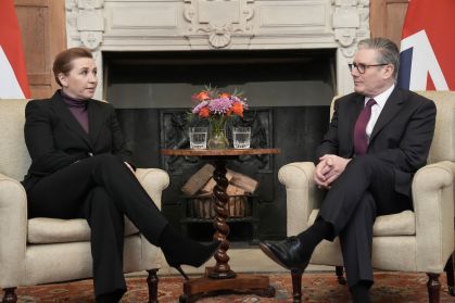 Starmer destaca bom senso de Trump ao recuar sobre tarifas da Groenlândia