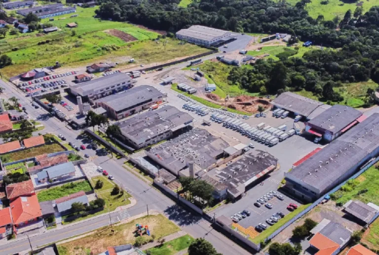 Mega fábrica oferece 70 vagas de emprego em diversas cidades do Paraná