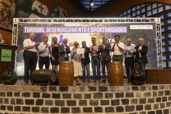 Rota da uva e vinho impulsiona vitivinicultura e turismo no Paraná