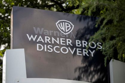 Paramount mantém oferta de US$ 30 por ação na disputa com Warner