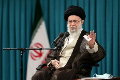 Ali Khamenei desafia Donald Trump a focar nos problemas internos dos EUA
