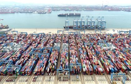 Exportações da China aceleram forte no início de 2026 superando expectativas