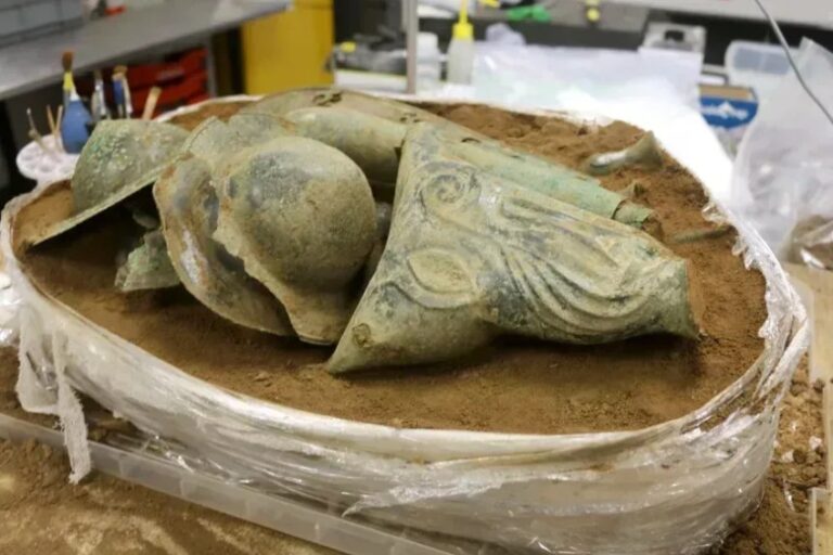 Descoberta na Inglaterra revela trombeta de guerra celta de 2.000 anos