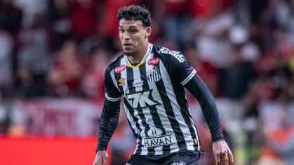 Atlético-MG avança na contratação do meia Victor Hugo, do Flamengo