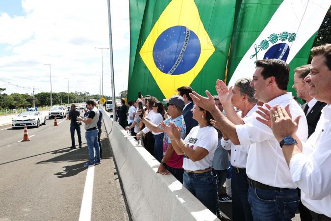 Ratinho Junior entrega trecho duplicado na Rodovia das Cataratas em Foz do Iguaçu