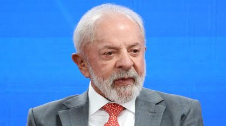 Pesquisa revela que Lula perde para Flávio Bolsonaro e Romeu Zema em possível segundo turno em São Paulo