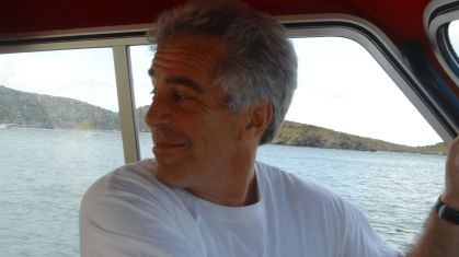 Jack Lang renuncia à presidência do Instituto do Mundo Árabe após ligação com Jeffrey Epstein