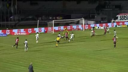 Lucas Ramon destaca em atuação regular do São Paulo contra Ponte Preta