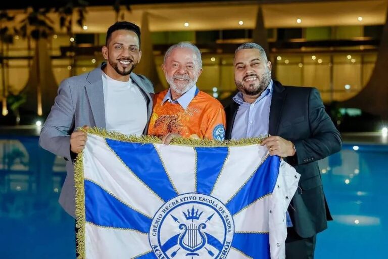 Desfile de carnaval em homenagem a Lula pode gerar condenação eleitoral, apontam especialistas
