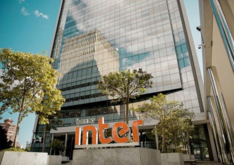 Inter lidera ranking de confiança entre bancos digitais no Brasil