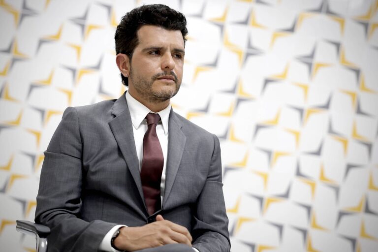 Supersalários dominam debate eleitoral e influenciam decisões do Congresso