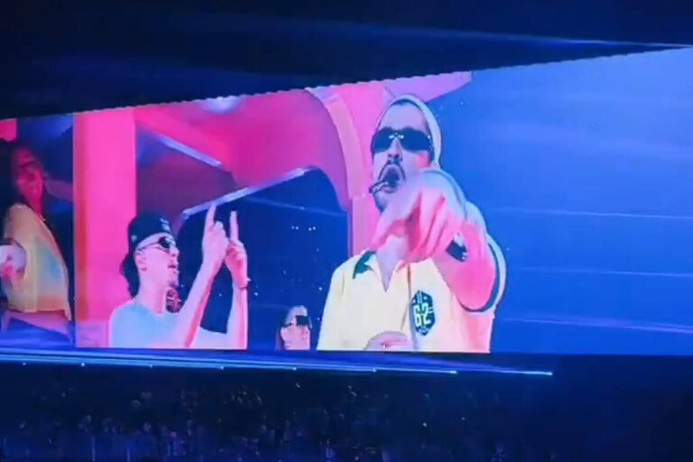 Bad Bunny homenageia seleção brasileira e emociona São Paulo com 'Mas que Nada'