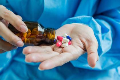 Preço de medicamentos hospitalares sobe em fevereiro após nove meses de queda