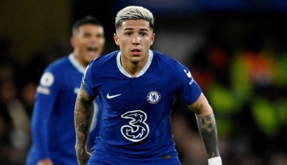 Chelsea suspende Enzo Fernandez após declarações sobre futuro no clube