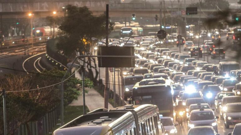 Rodízio de carros em São Paulo será suspenso durante o Carnaval