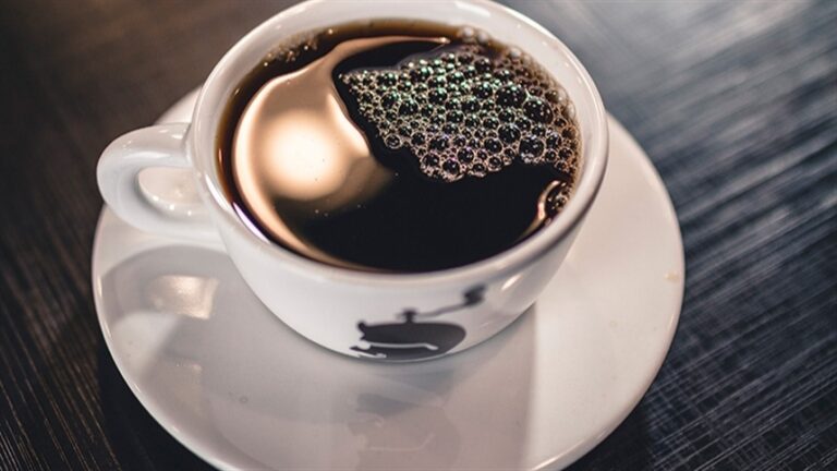 Preços do café caem com expectativa de safra recorde no Brasil