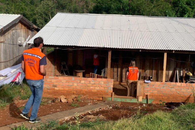 Casas em Rio Bonito do Iguaçu passam por vistoria para auxílio reconstrução