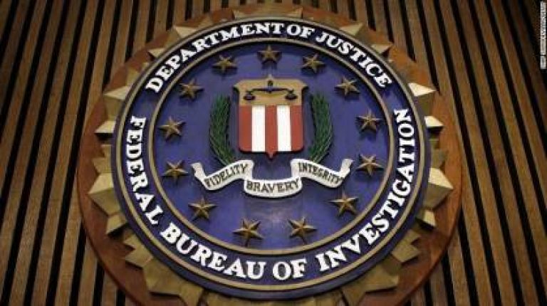 Fbi intensifica buscas no bairro do suspeito de ataque a tiros na Califórnia