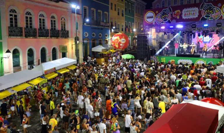 Carnaval no Pelourinho reúne 150 atrações musicais em Salvador