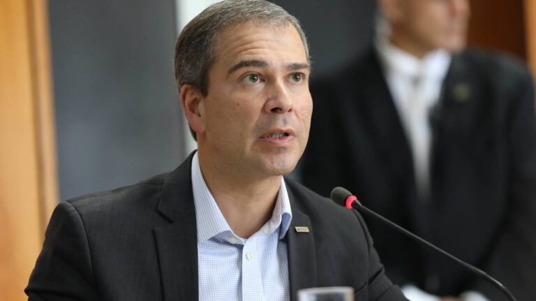 STF confirma votos para manter prisão de ex-presidente do BRB no caso Banco Master