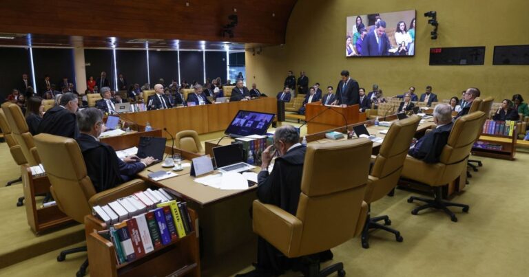 Brasil enfrenta momento propício para reformas no judiciário