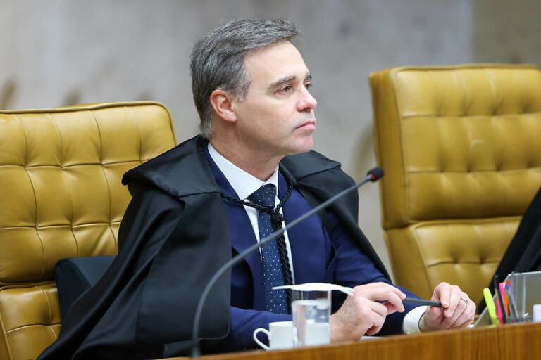 pf deflagra operação contra fraudes no inss com 19 mandados de busca e dois de prisão