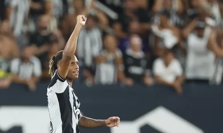 Botafogo avança na pré-libertadores após vitória sobre Nacional