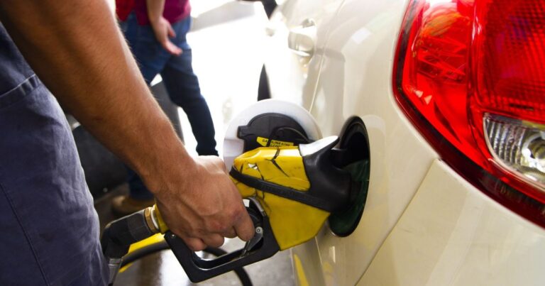 Ex-presidente da Petrobras critica reação do governo ao choque do petróleo
