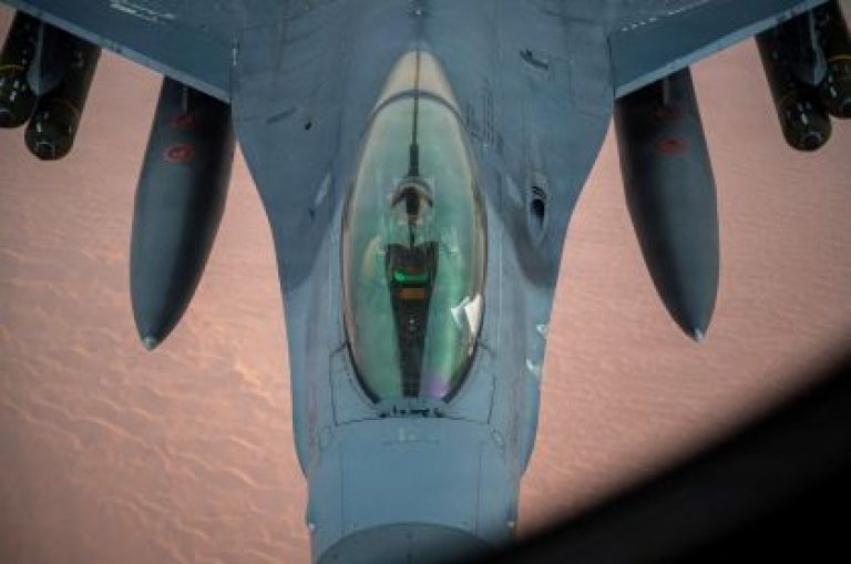 Resgate ousado salva piloto americano ferido nas montanhas do Irã