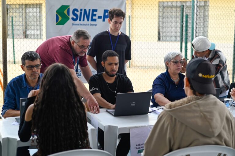 Agência do trabalhador reforça vagas e qualificação no bairro 31 de março em ponta grossa