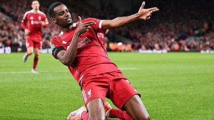 Liverpool aposta em Alexander Isak após lesão grave de Ekitike