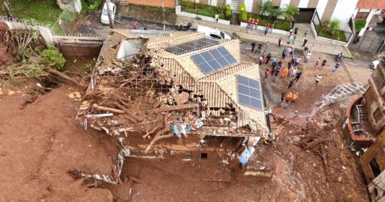 Fortes chuvas causam 22 mortes e calamidade em Minas Gerais