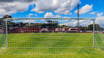 Athletico-pr enfrenta Foz do Iguaçu buscando vaga na semifinal do Paranaense